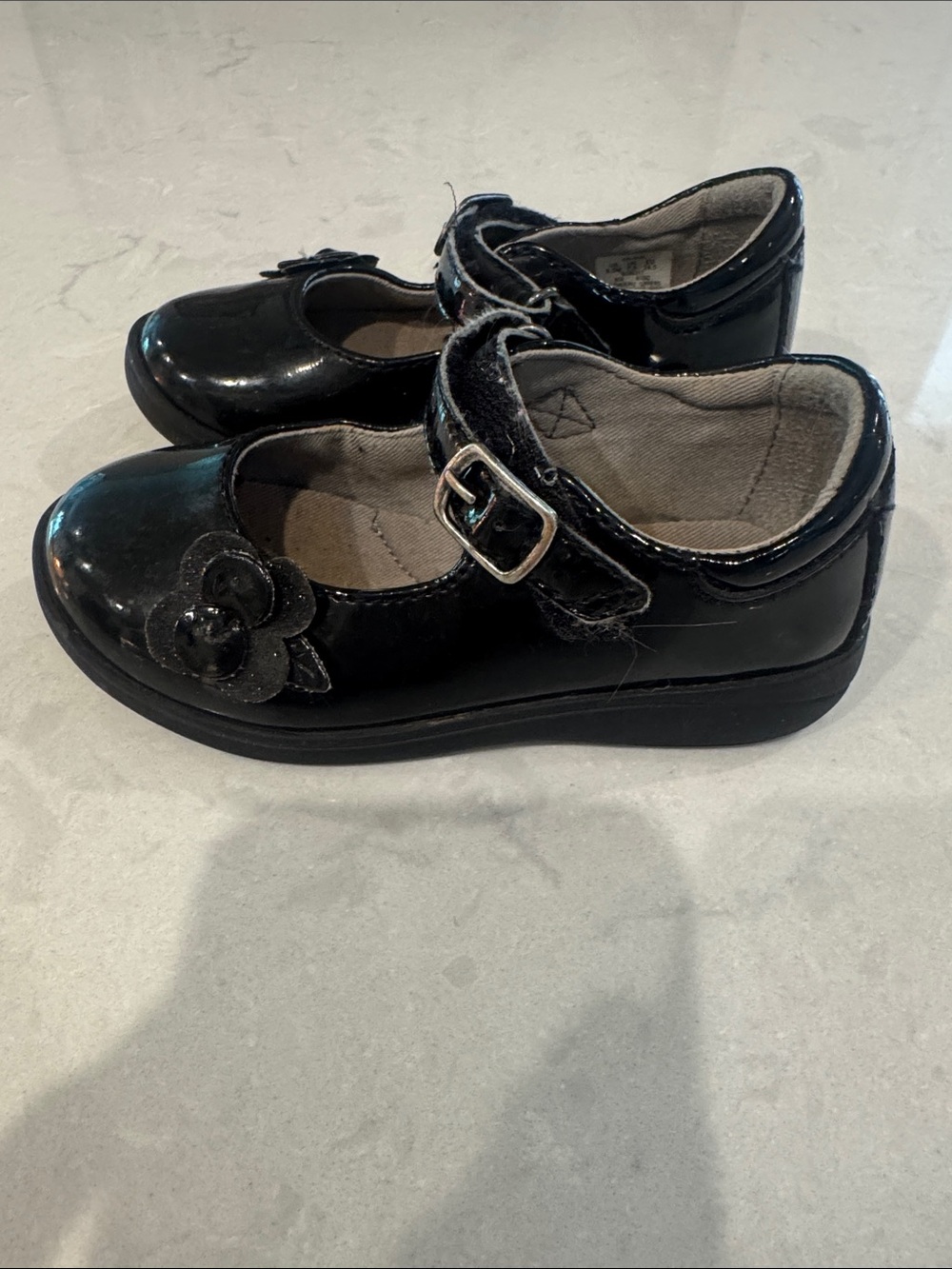 Stride Rite Black Patent Mary Jane Shoes with Flower Accent Size 8.5M